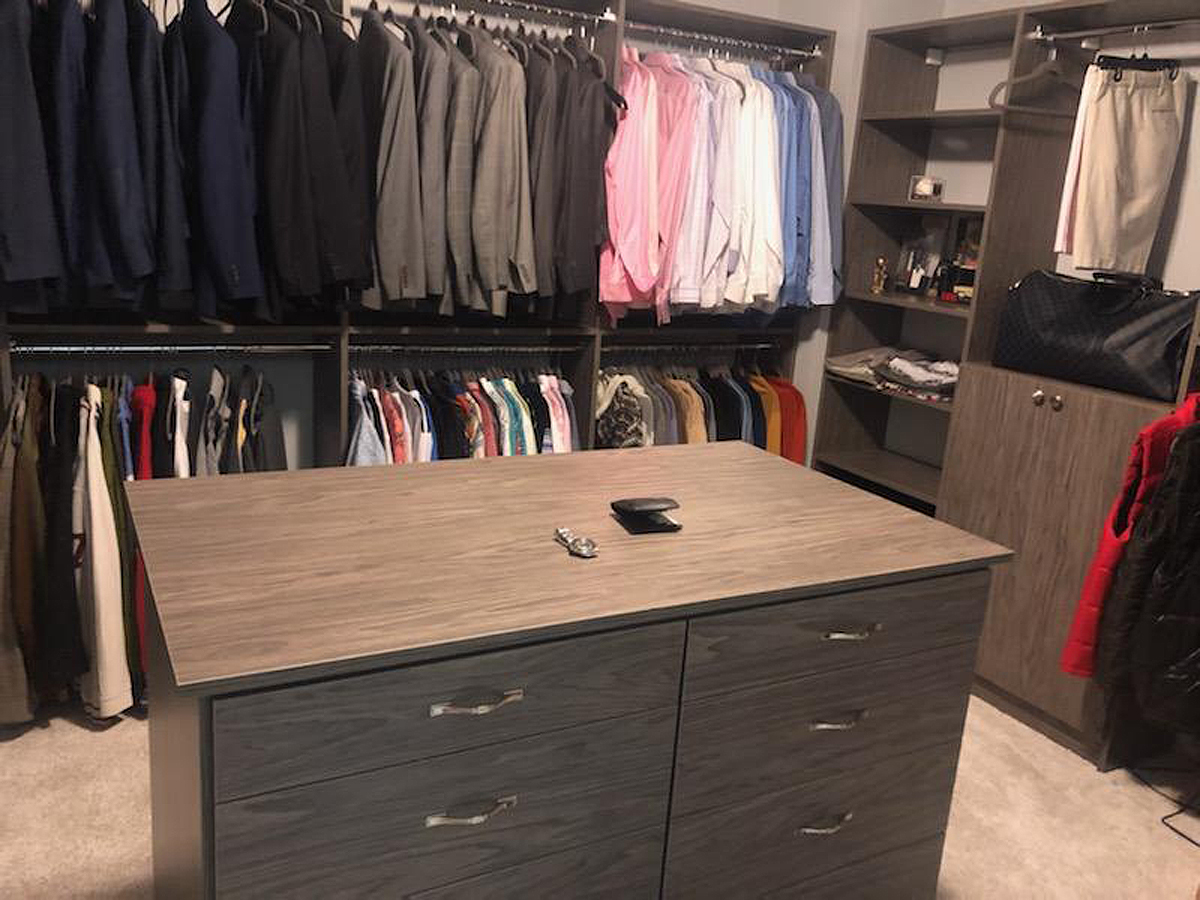 Maximize Space and Style: Custom Bedroom Closets...
