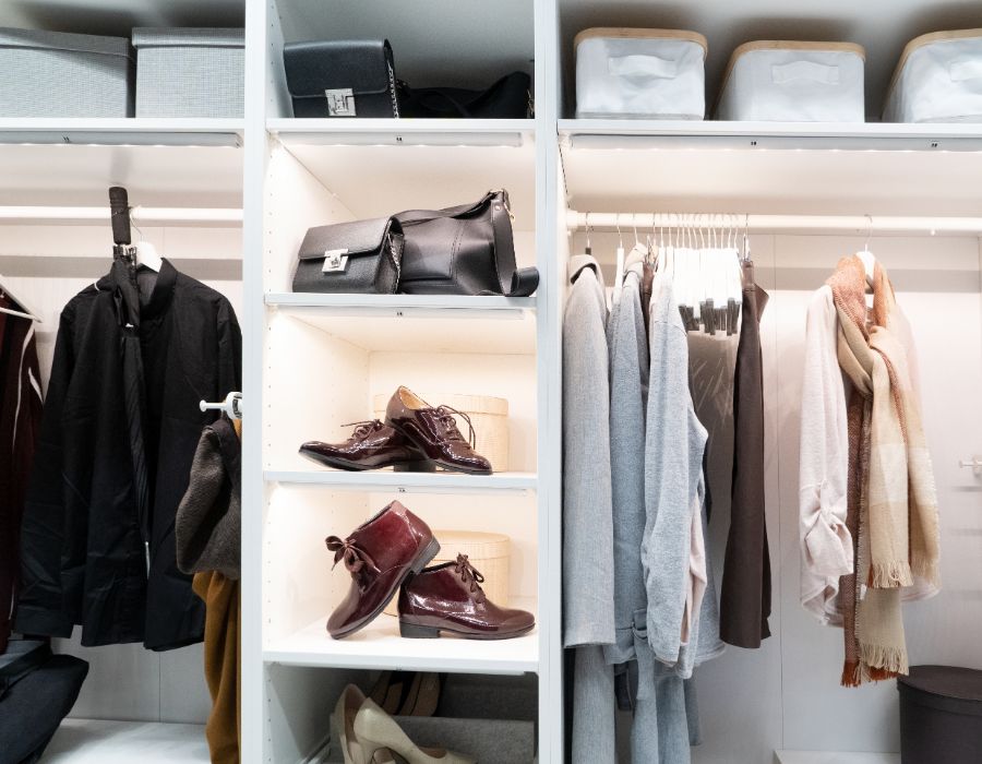 the value of professional closet design: investing in long-term organization-009