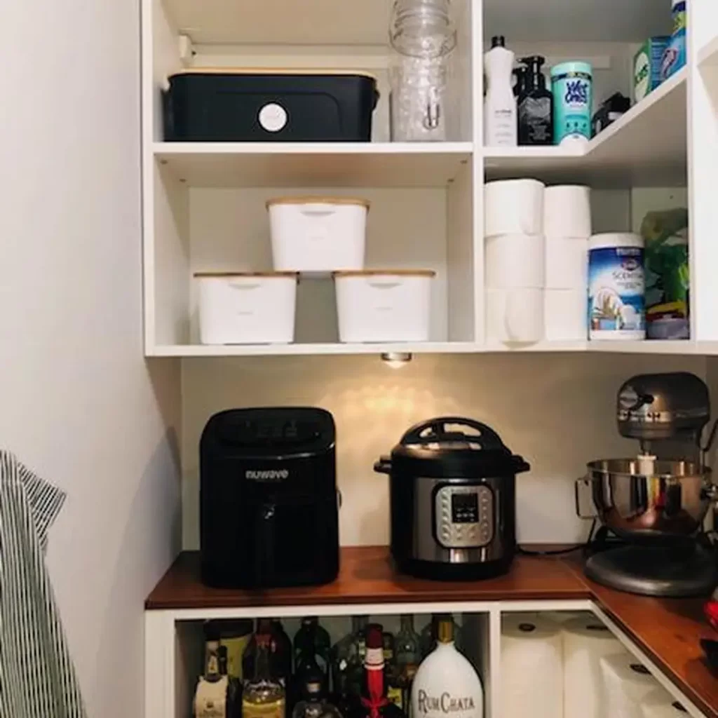 custom pantries 66