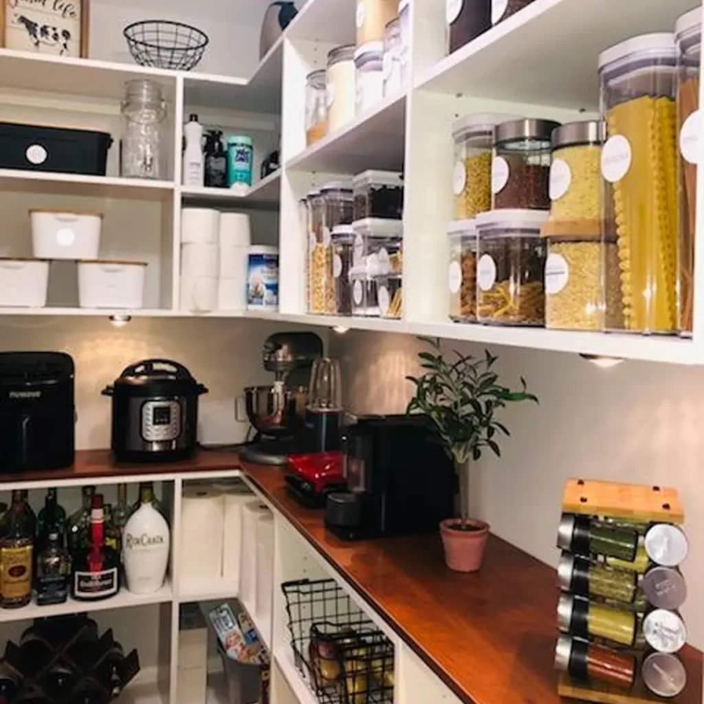 custom pantries 67